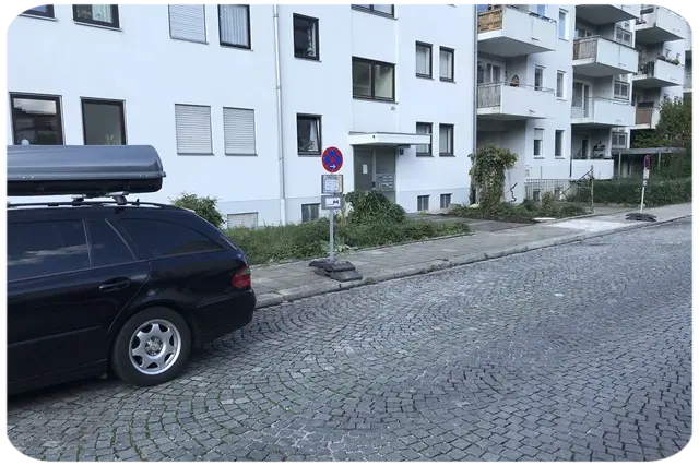 Mobiles Halteverbot für einen Umzug in München Mobile Halteverbotsschilder für einen Umzug in München